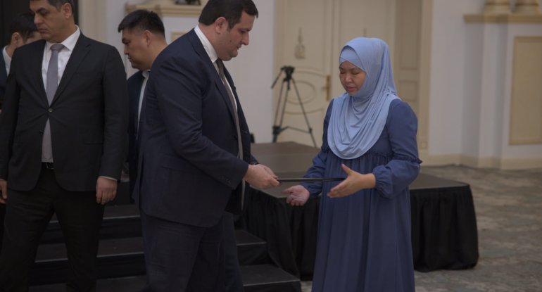 Azərbaycanlı iş adamı təyyarə qəzasında həlak olan Qazaxıstan vətəndaşlarının yaxınlarına ev hədiyyə etdi