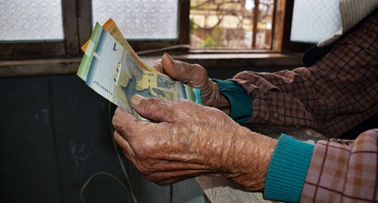 Vəfat edən şəxsin pensiya kapitalını bu şəxslər ala bilər