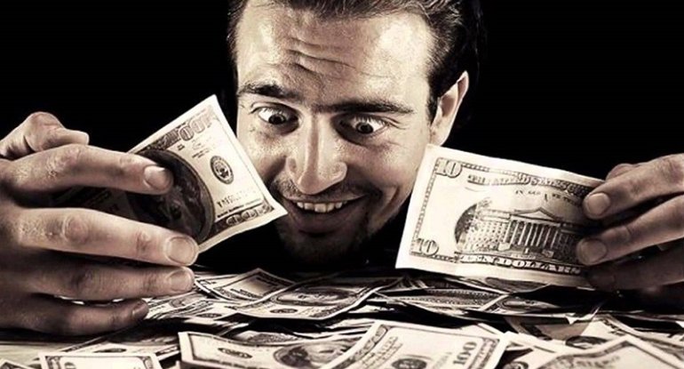 Pul insanı belə dəyişdirir - Empatiya azalır və&hellip;