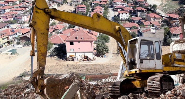 Bakıda evi sökülənlər artır: Kirayə mənzillər ucuzlaşacaq?