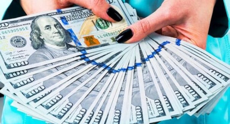 Dollar birjadankənar UCUZLAŞDI