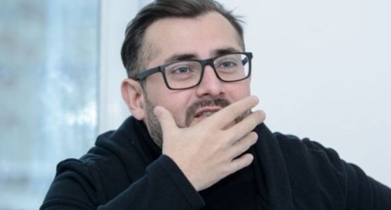 "Baxmayın bu kinoya, içinə bəhməz"