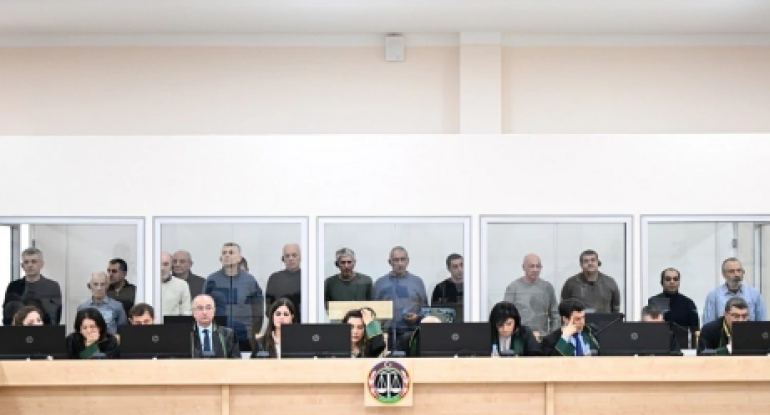 Hərbi cinayətlər törətməkdə təqsirləndirilən erməniəsilli şəxslərin məhkəməsi davam etdirilir
