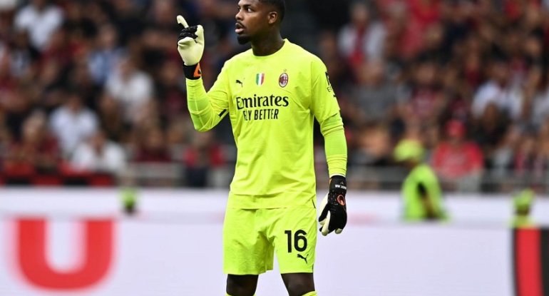 "Milan"ın qapıçısı diskvalifikasiya olundu