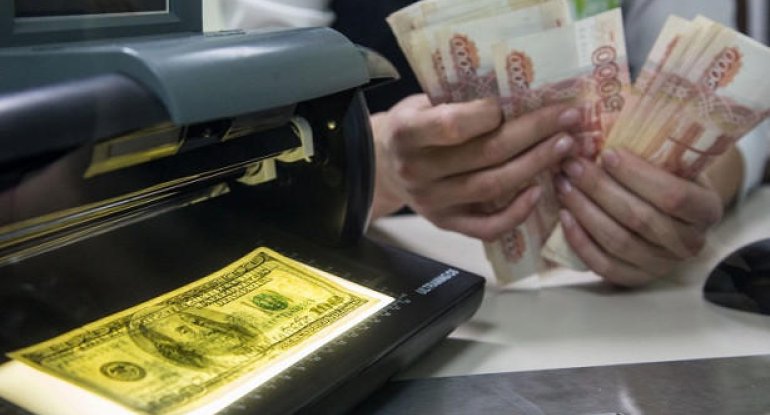 Rusiyadan Azərbaycana pul köçürmələri kəskin azaldı