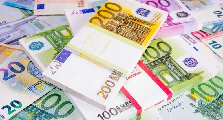 Ərəblər bu ulduza görə hərəkətə keçdi: İllik 100 milyon maaş