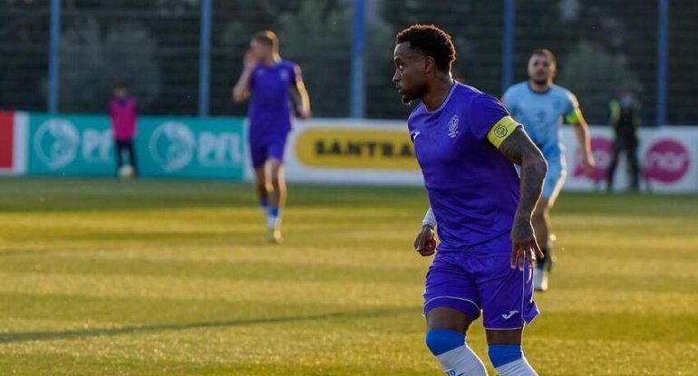 Azərbaycanda iki qardaş futbolçu eyni problemə görə sıradan çıxdı