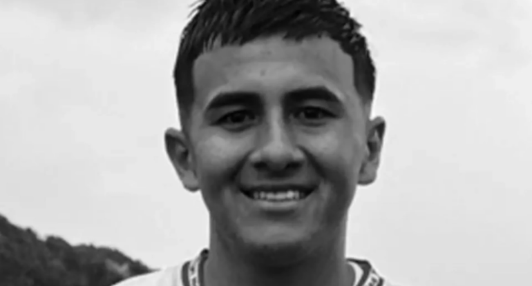 21 yaşlı futbolçu faciəli şəkildə öldü: Oyun zamanı...
