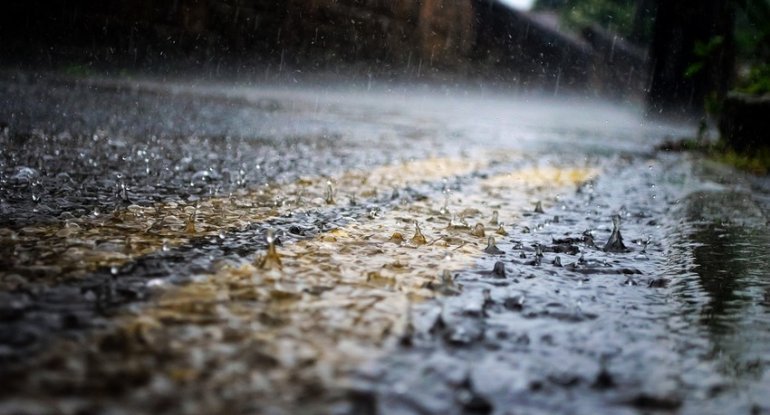 Sabah havanın temperaturu enəcək, leysan yağacaq