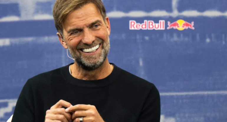 Kloppun meneceri iddialara cavab verdi