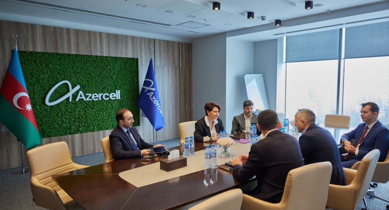 Azercell və UiPath Azərbaycanda biznesin avtomatlaşdırılması və süni intellektin tətbiqi sahəsində əməkdaşlığa başlayır