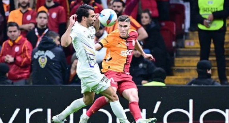 "Qalatasaray" səfərdə rəqibini darmadağın edib