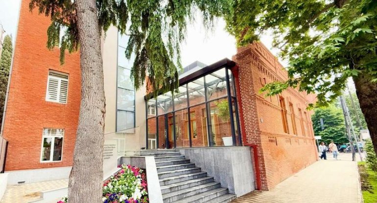 Tarixi abidədə regional büronun açılışı olub