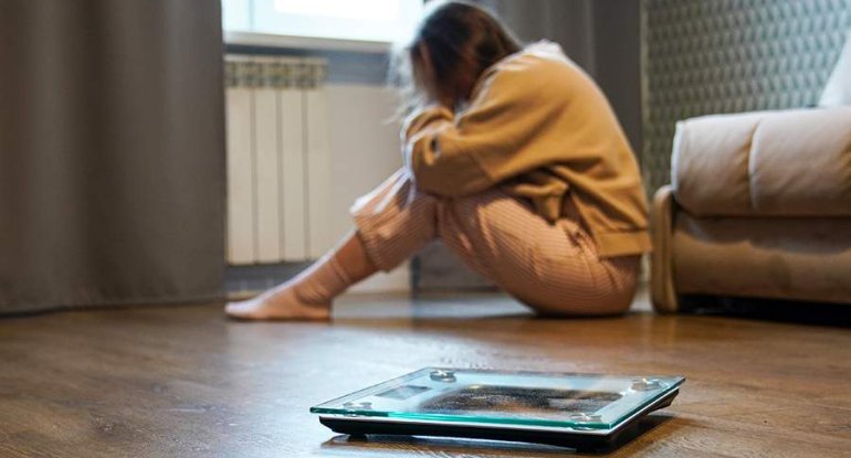 Pəhrizlərin mental sağlamlığa mənfi təsiri nələrdir?