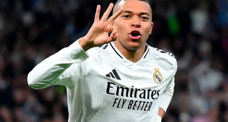 Mbappe iki rekorda imza atıb