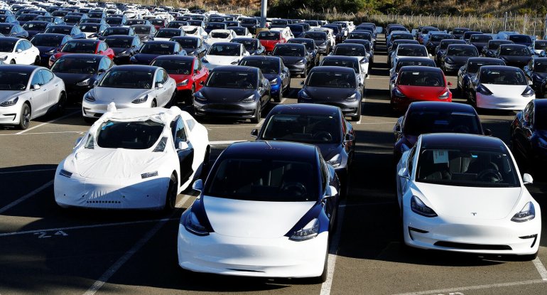 Avropada "Tesla" elektromobillərinin satışları ÇÖKDÜ