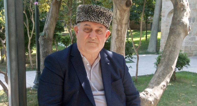 Xanəndə toyları qınadı: "Atan-baban diskotekada oynayıb?"