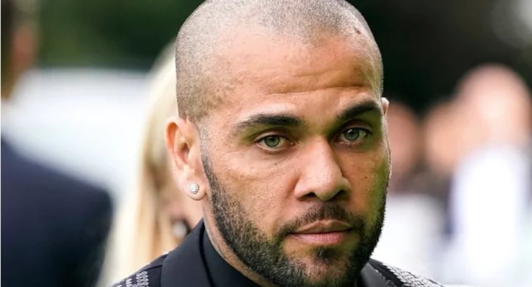 Dani Alves karyerasını Rusiyada davam etdirəcək