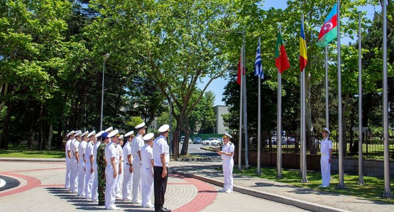 MN Azərbaycan bayrağının NATO DTMM-də qaldırılması ilə bağlı məlumat yayıb