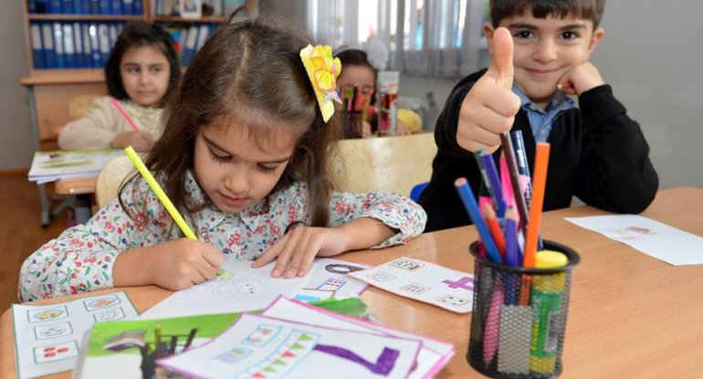 Övladı rus bölməsində oxuyanların nəzərinə: Onlar avtomatik 1-ci sinfə yerləşdiriləcək