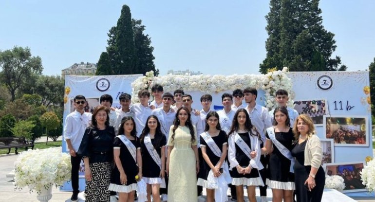 7 nömrəli tam orta məktəbdə &ldquo;Son Zəng&rdquo; tədbiri keçirilib - FOTOLAR