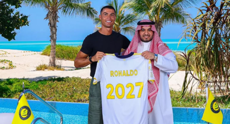 Ronaldodan tarixə düşəcək müqavilə: beləsi hələ görülməyib