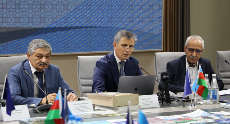 "İrəvan xanlığının mətbəxi" kitabının yeni formada təqdimatı olub