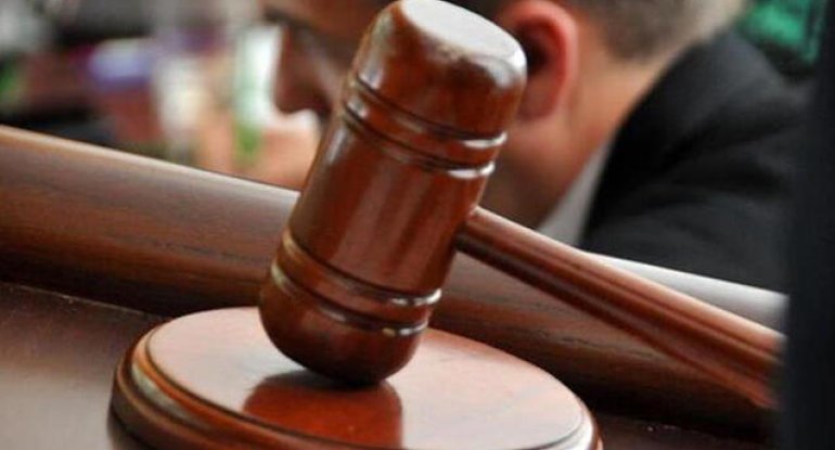 Hərbçilərdən rüşvət almaqda təqsirləndirilən sabiq vəzifəli şəxsinə hökm oxundu