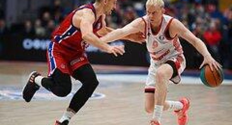 Rusiyalı basketbolçu casus kimi saxlanıldı