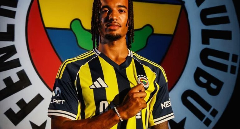 &ldquo;Fənərbağça&rdquo; ingiltərəli futbolçunu transfer etdi