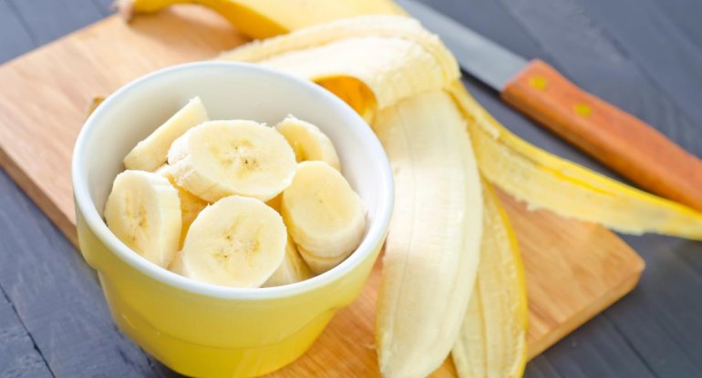 Bananı belə yemək sizi zəhərləyir &ndash; Diqqət!