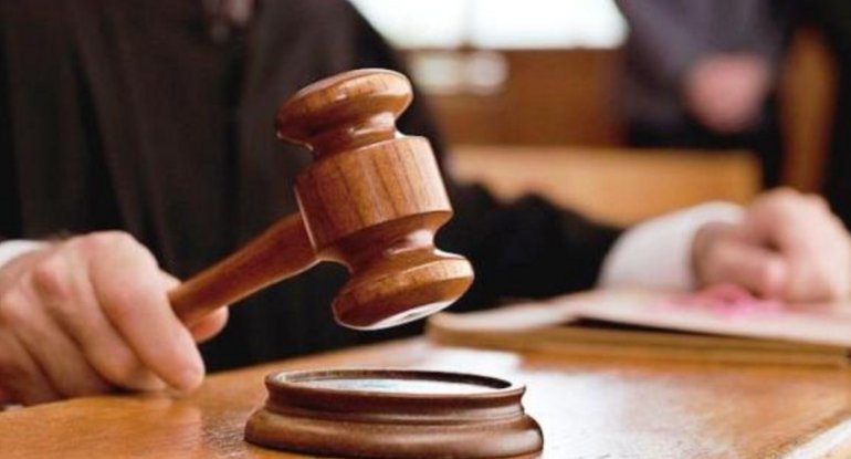 Azər Qasımlının işində zərərçəkmiş: Uşağımı qaçırmaqla hədələyirdi
