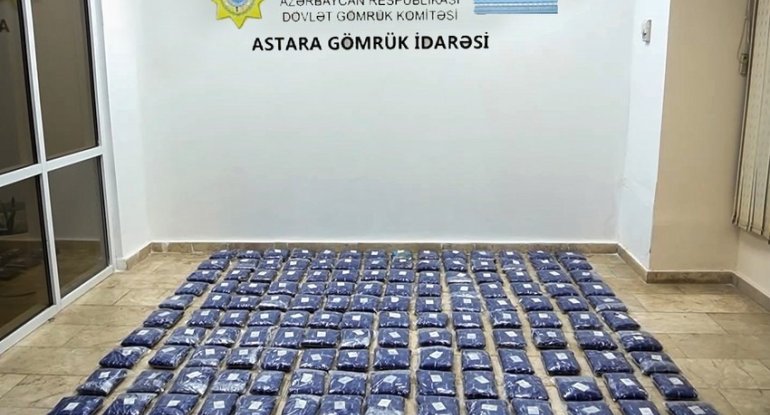 &ldquo;Bibər&rdquo; aparan nəqliyyat vasitəsində&nbsp;103,3 kq narkotik aşkarlandı