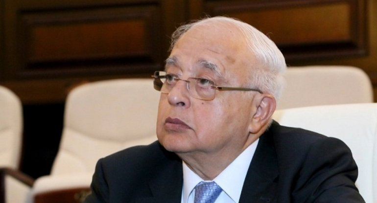 Elçin Əfəndiyev vəfat edib