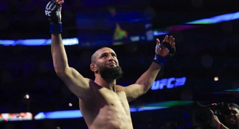 Hamzat Çimayev orta çəkidə UFC çempionu oldu