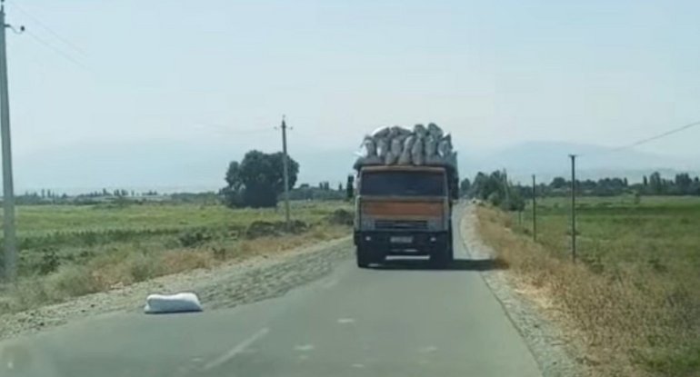 Avtomobil yolunda hərəkəti məhdudlaşdıran şəxs məsuliyyətə cəlb edildi