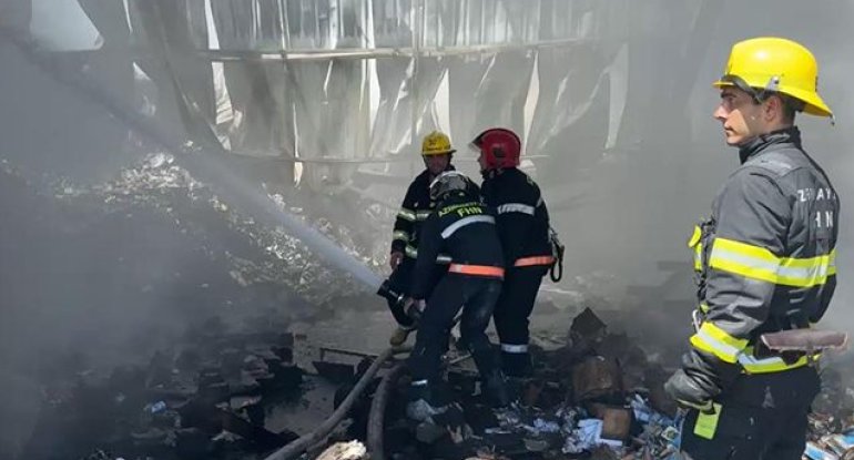 "Sədərək" ticarət mərkəzində yanğında 13 nəfər tüstüdən zəhərlənib