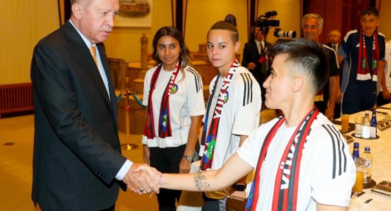 Azərbaycan millisinin futbolçuları Ərdoğanla görüşüblər