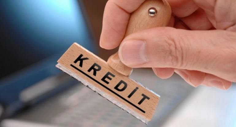 Azərbaycanda bankların kredit portfelinin həcmi artdı