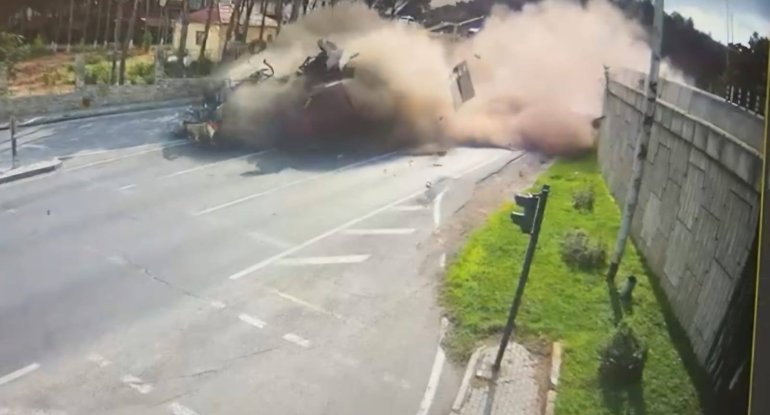 &ldquo;KamAZ&rdquo;ın avtomobillərin üzərinə aşması nəticəsində ölənlərin sayı artıb