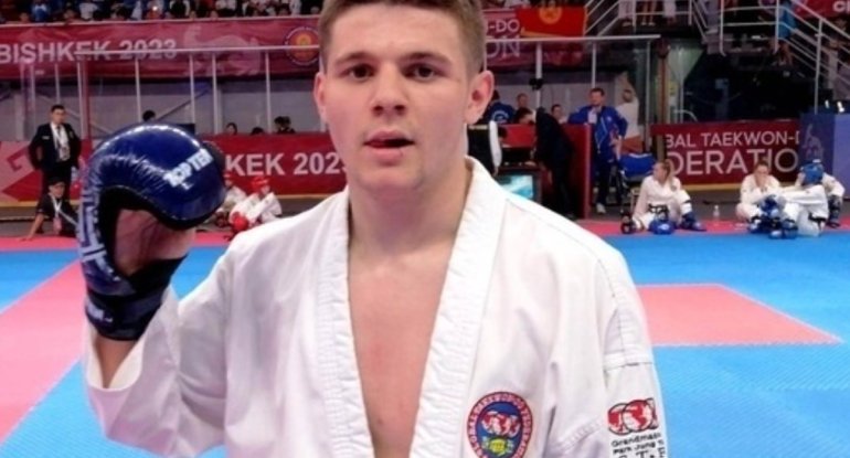 Dünya çempionu Emin Çətinbağ Rusiyada saxlanılıb
