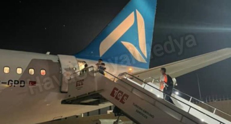 &ldquo;Duty Free&rdquo;dən oğurluq edib Bakıya qaçmaq istədilər - Təyyarədə tutuldular