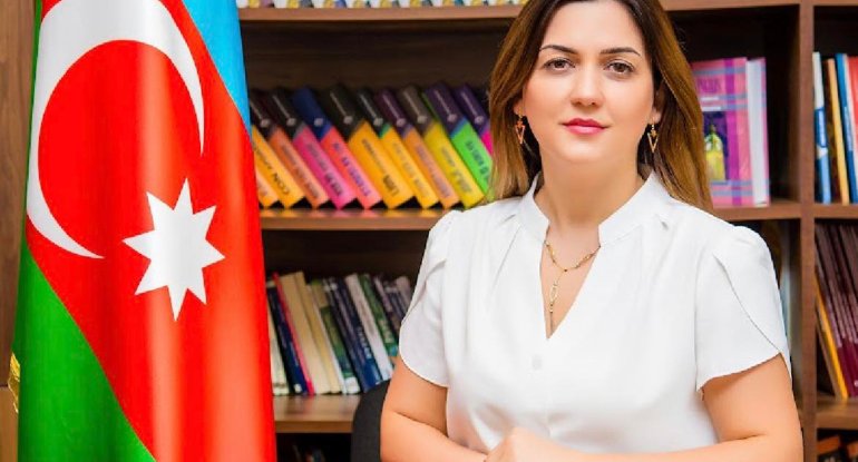 Məktəb direktoru qızına görə işdən çıxdı - &ldquo;Mənə bibi deyirdi&rdquo;
