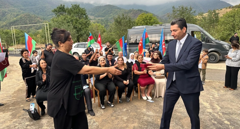 İlk köç karvanı Badara kəndinə və Hadrut qəsəbəsinə çatıb