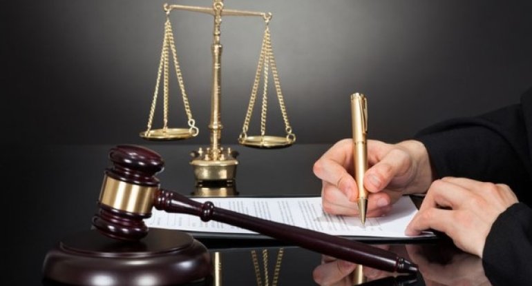 61 yaşında kassadan pul oğurladı - 160 saatlıq cəzalandırıldı