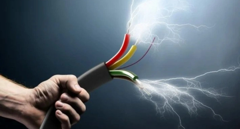 Elektrik cərəyanı 64 yaşlı ustanın həyatına son qoydu