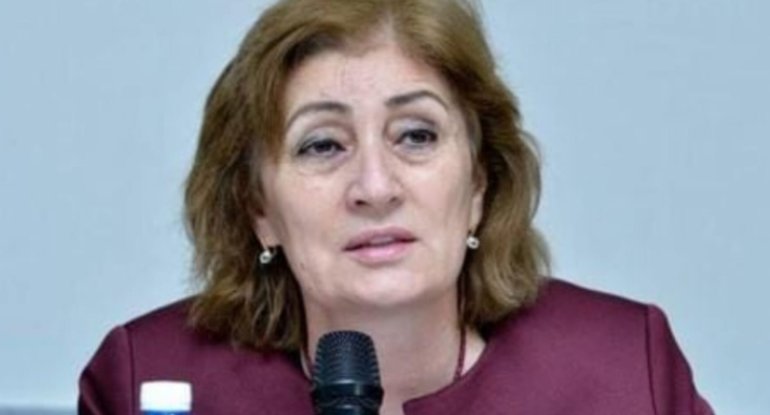Deputat hava limanından xəstəxanaya aparılıbmış