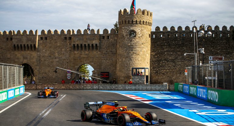 Bakıda Formula 2 yarışı üzrə sərbəst yürüşə start verilib - YENİLƏNİB