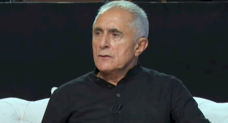 &ldquo;Anamla xanımıma rüşvət verirdim&rdquo;