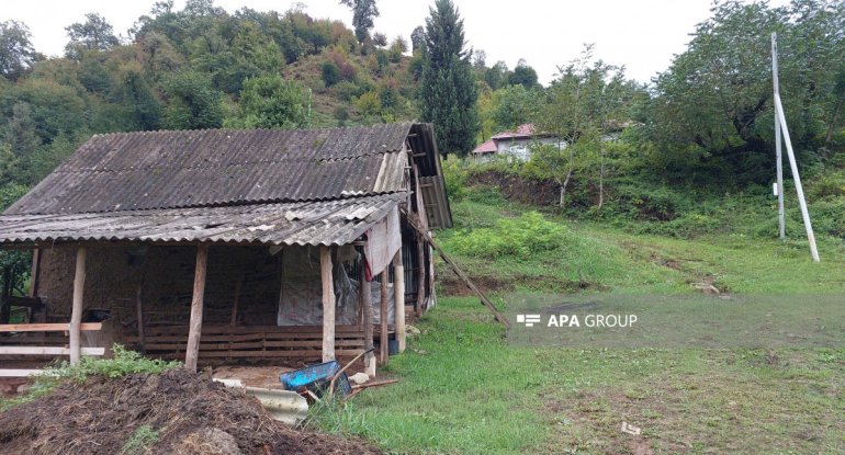 Astarada leysan nəticəsində torpaq sürüşməsi olub -&nbsp;FOTO